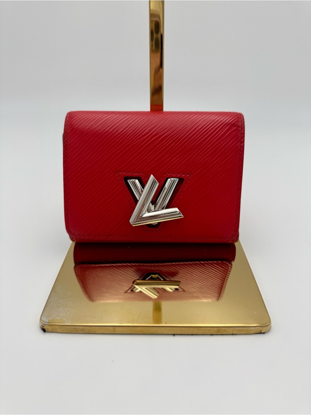⭐️⭐️Authentic⭐️⭐️ Louis Vuitton Coquelicot Epi Twist Compact Wallet, Red - Picture 2 of 10